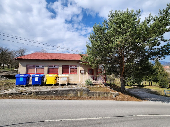 Predané. Budova- obchod-ubytovacie zariadenie-dom na predaj Trnovo 65.000Eur